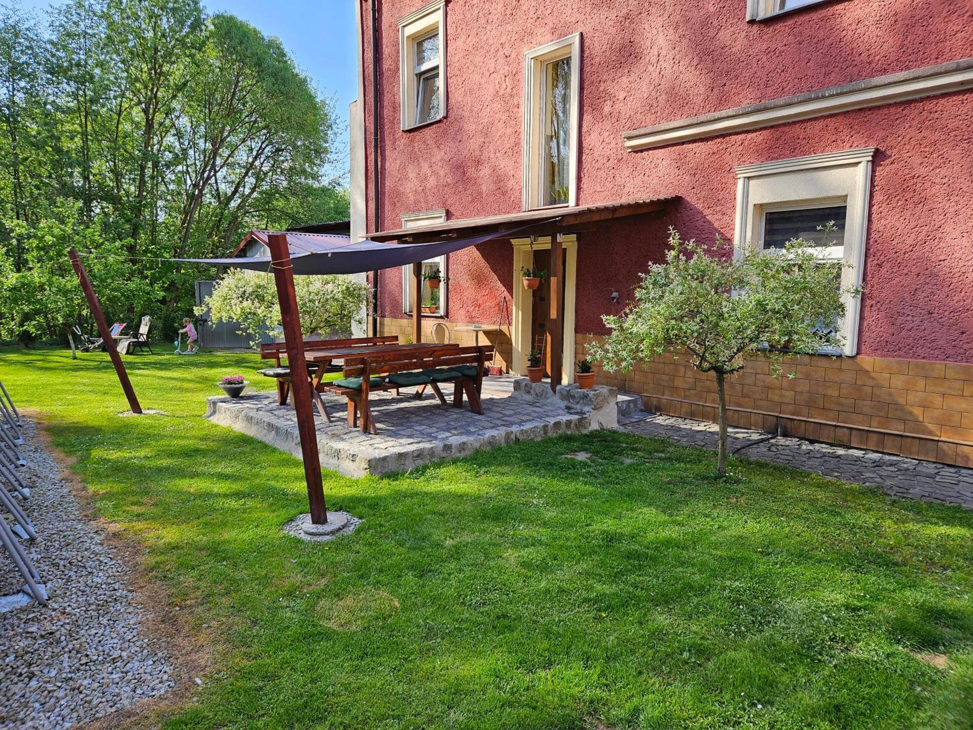 Gosciniec W Starym Mlynie Hotel Biala Prudnicka Exterior photo
